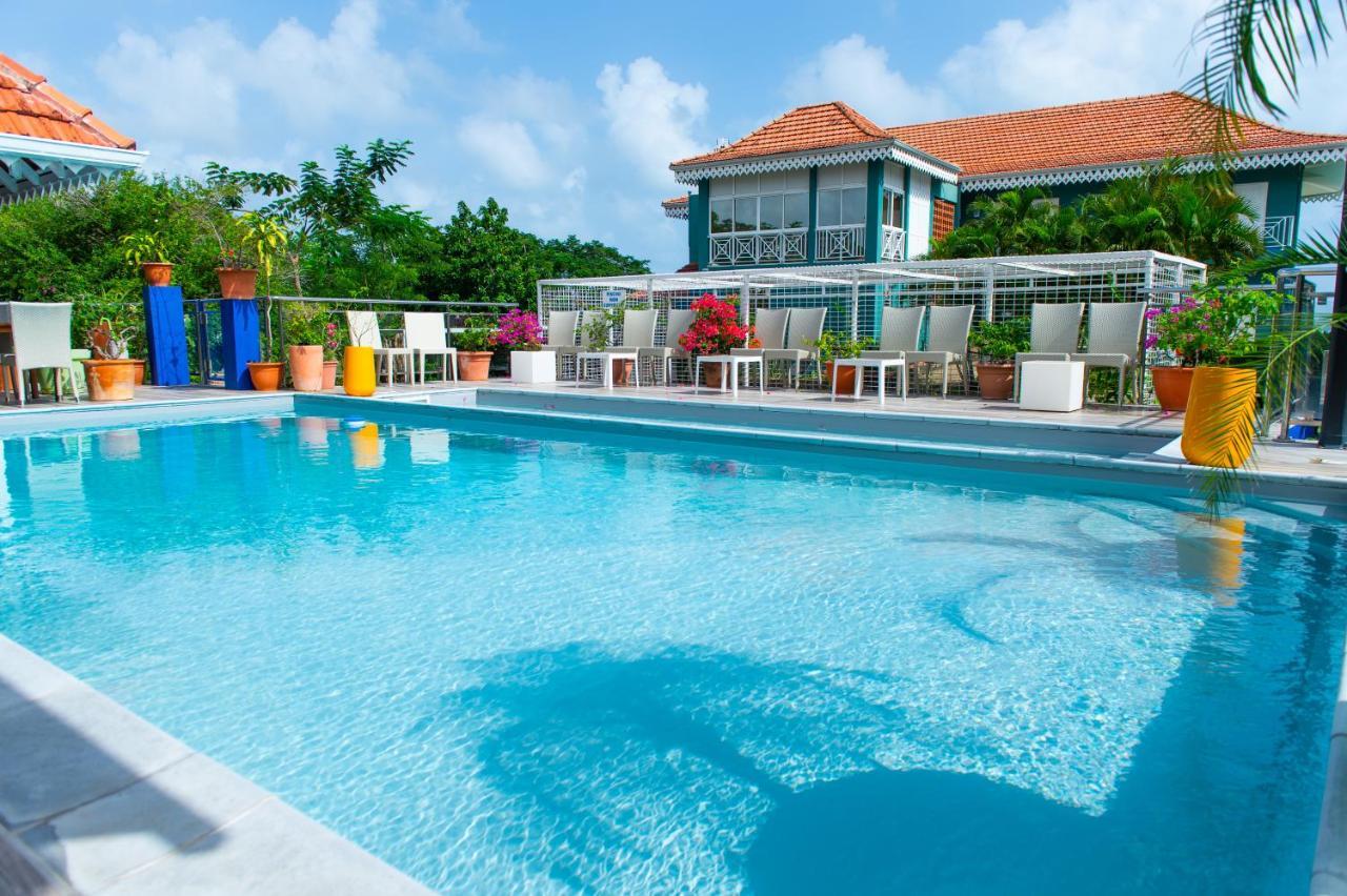 Hotel Fregate Bleue Le François Exteriör bild