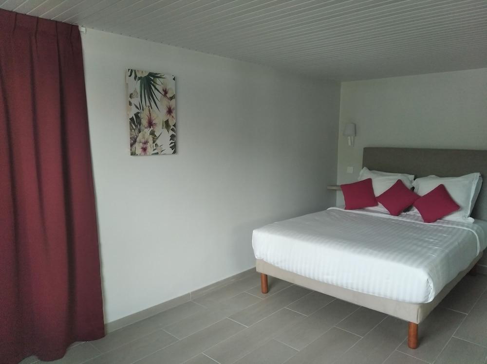 Hotel Fregate Bleue Le François Exteriör bild