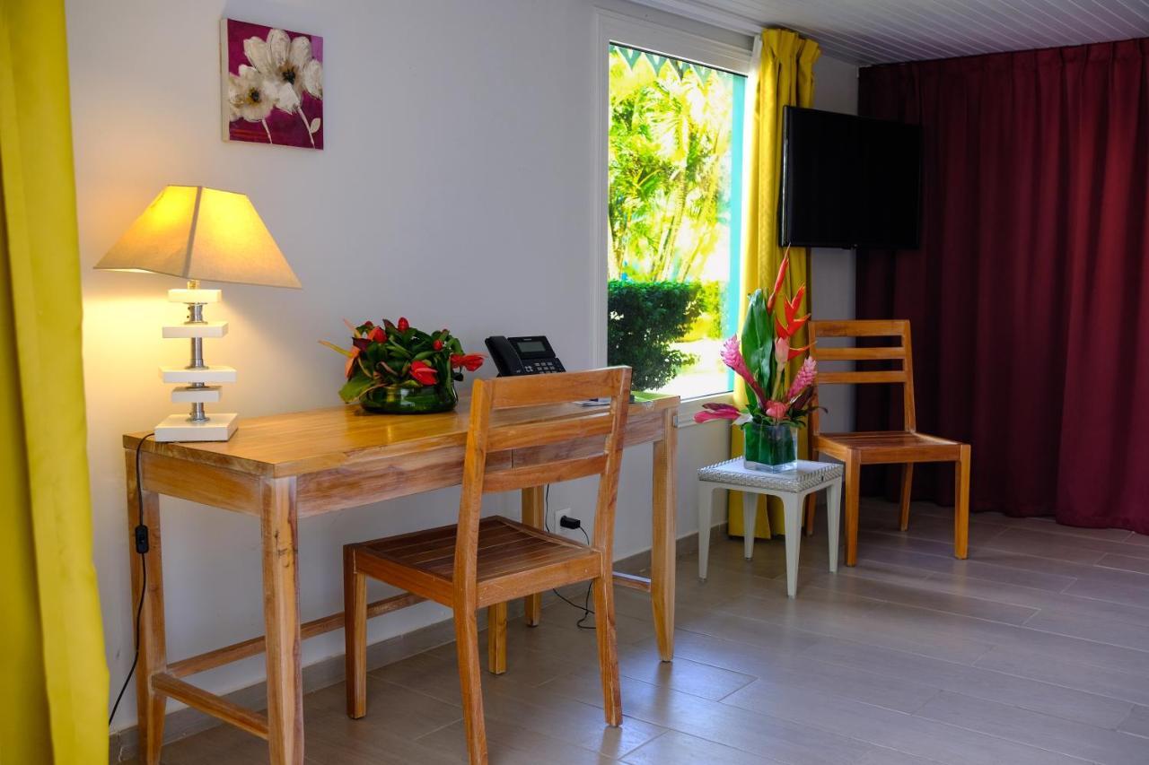 Hotel Fregate Bleue Le François Exteriör bild